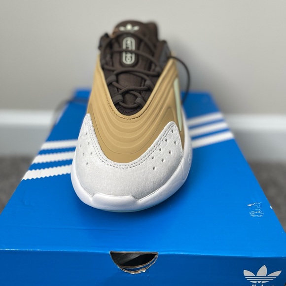 ADIDAS - Picture 6 of 9